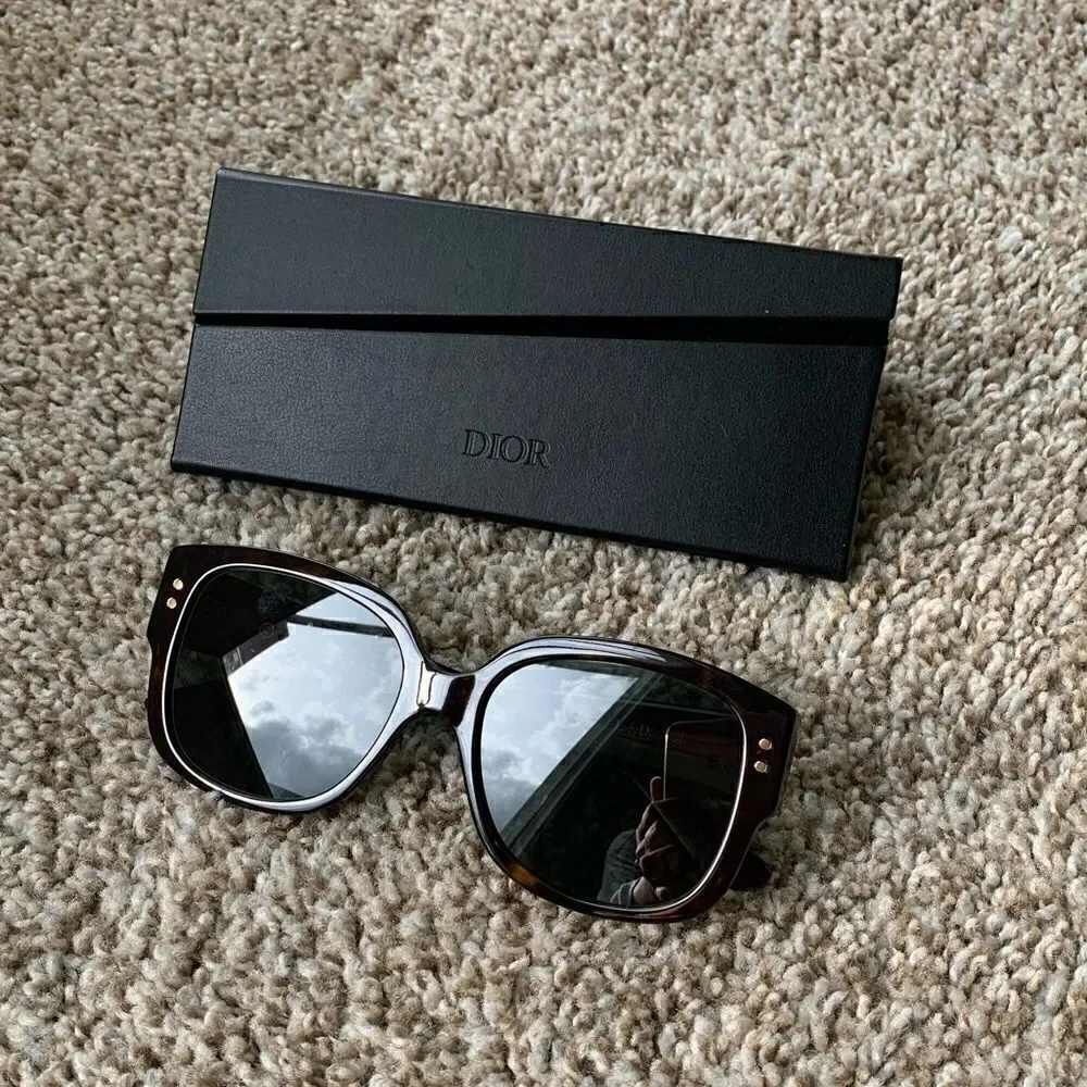 100% Auth Dior -Lady Studs 54mm Sunglasses 0086-O7